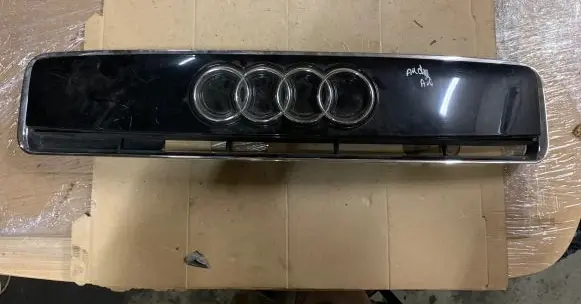 Audi A2 Front bumper upper radiator grill 8Z0853321 8Z0853692A
