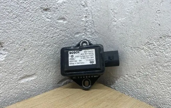 Volkswagen PASSAT B5.5 ESP acceleration yaw rate sensor 8E0907637A 0021162 0265005245