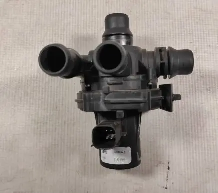 Chevrolet Volt I Electric auxiliary coolant/water pump 22830924