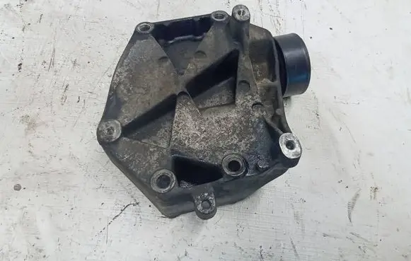 Opel Vectra C Generator/alternator bracket 55187675