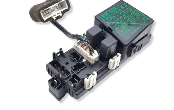 Mitsubishi 3000 GT Fuse module 