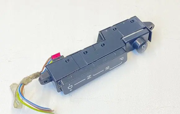Mercedes-Benz CLS C219 Gear shift selector indicator 13569820 A2115420426