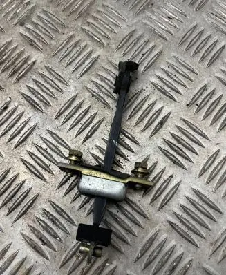 Toyota RAV 4 (XA10) Rear door check strap stopper