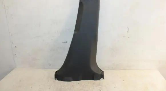 Toyota Auris E180 (B) pillar trim (bottom) 6241302220 62413-02220