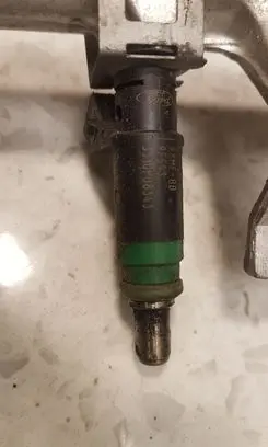 Ford Focus Fuel injector 98MFBB 3310P08343