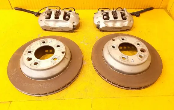 Porsche Cayenne (9PA) Rear brake caliper 7P0615424