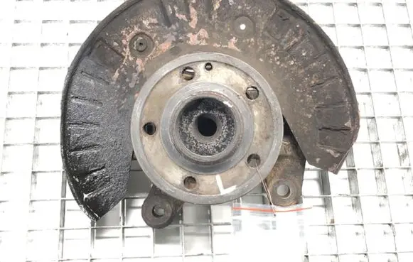 Mercedes-Benz Vito Viano W639 Front wheel hub spindle knuckle
