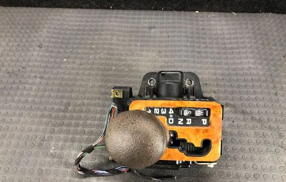 Mercedes-Benz SL R129 Gear shifter/selector A2022670137