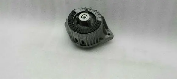 Mercedes-Benz E W212 Engine mount bracket A2122407217