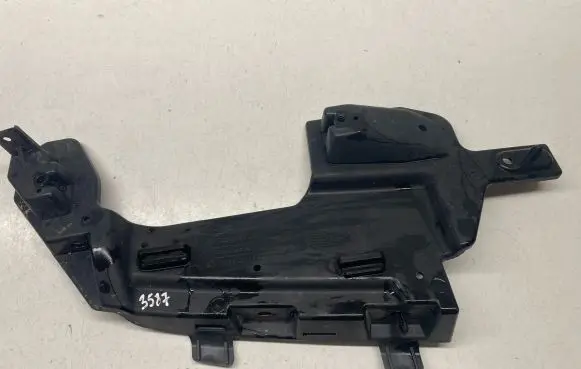 Mercedes-Benz S W222 Muffler mount bracket/holder 2228851865 A2228851865