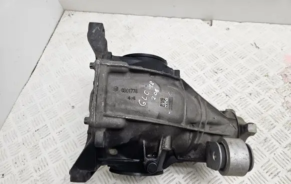 Mercedes-Benz GLC C253 Rear differential 2133506502