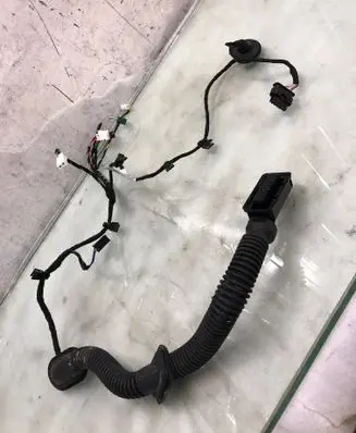 Mercedes-Benz EQA Rear door wiring loom A2475401410