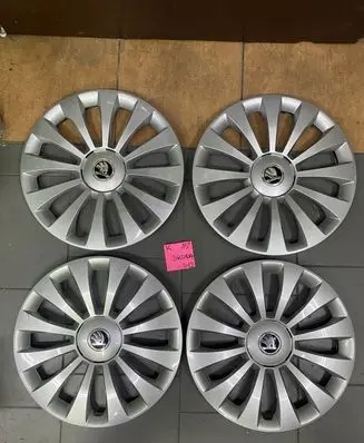 Skoda Fabia Mk2 (5J) R15 wheel hub/cap/trim 