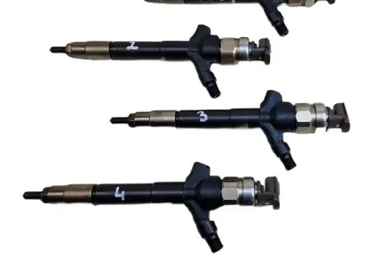 Mitsubishi L200 Fuel injectors set 1465A041