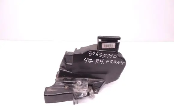 Volvo V50 Front door lock 30699790 D47