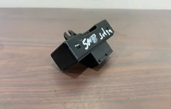 Peugeot 5008 Seat control module 9810486880