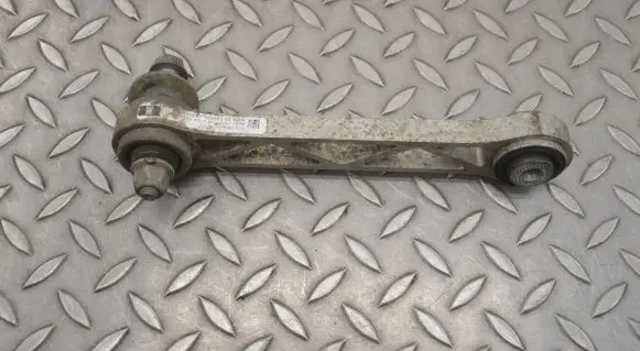 Infiniti M Y51 Rear upper control arm/wishbone 104396400C