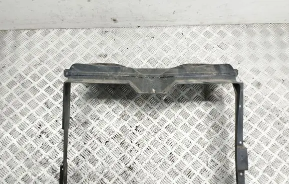 Maserati Quattroporte Radiator cooling fan shroud