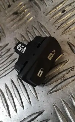 Volvo V50 Central locking switch button 0665832
