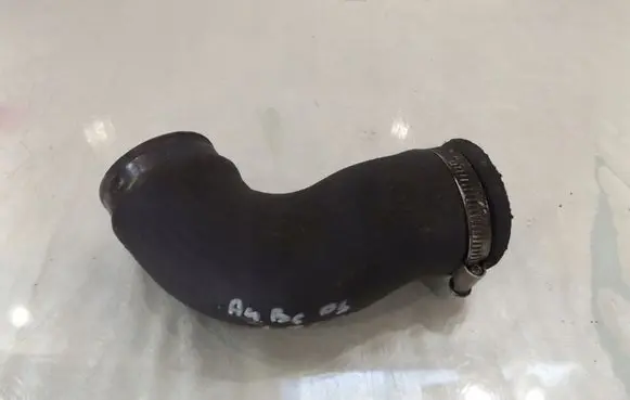 Audi A4 S4 B6 8E 8H Intercooler hose/pipe