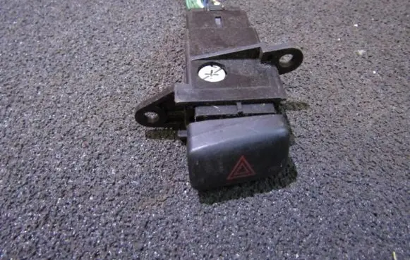 Toyota Camry Hazard light switch 157019