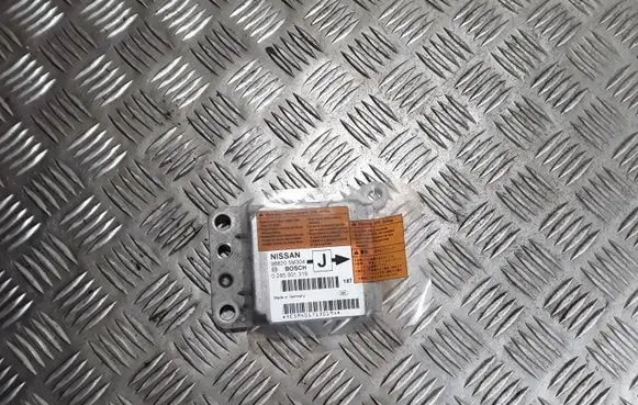 Nissan Almera N16 Airbag control unit/module 988205M304 0285001319