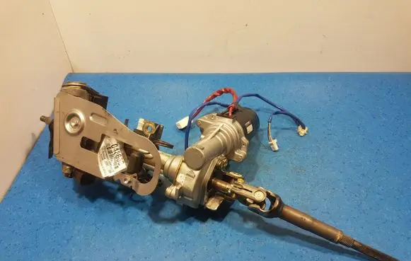 Toyota Avensis Verso Power steering pump 45200-05241