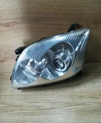Toyota Avensis T250 Headlight/headlamp
