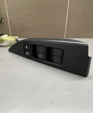 Subaru Legacy Electric window control switch 94263AJ030
