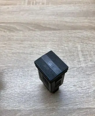 Volkswagen Golf III Windscreen/window heater switch 1H5959621