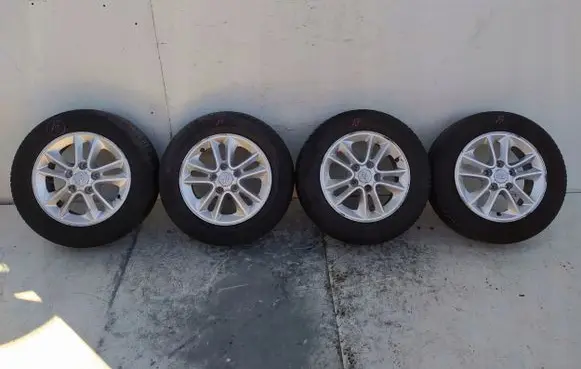 Hyundai i30 R15 alloy rim 