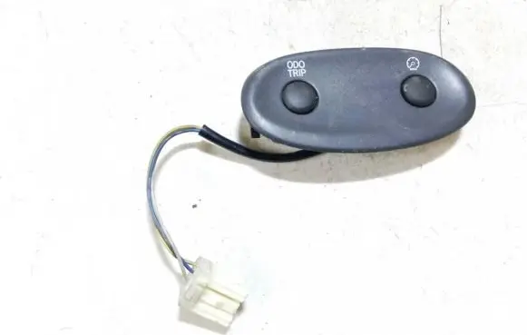 Toyota Yaris Cruise control switch 
