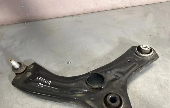 Renault Captur II Front control arm 545042080R 00151740C 128200852