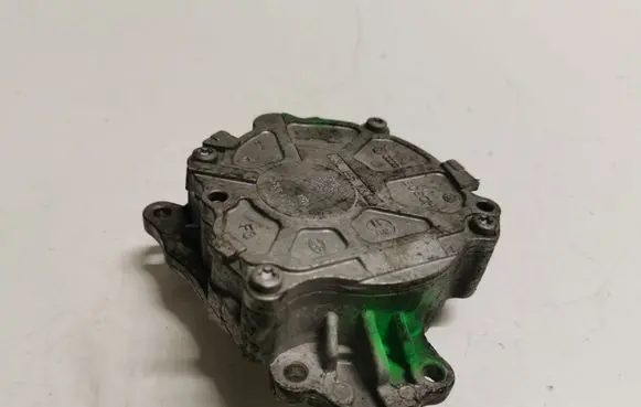 Audi Q5 SQ5 Vacuum pump 03L145100