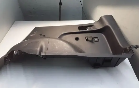 Honda CR-V Trunk/boot side trim panel 84610T1GE032M1