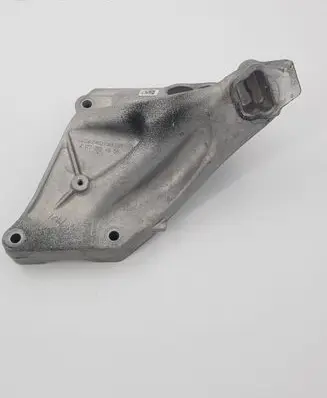 Aston Martin DBX Engine mount bracket A1772234500