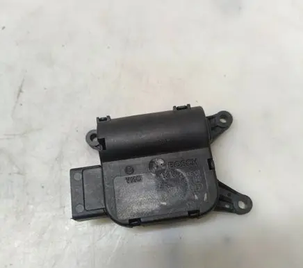 Volkswagen PASSAT B6 Air flap motor/actuator 0132801362 12010503 CZ1168802921