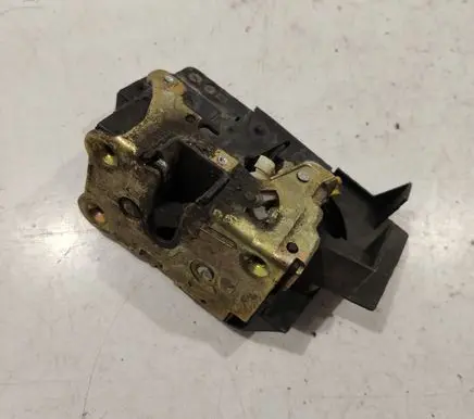 Renault Laguna I Front door lock