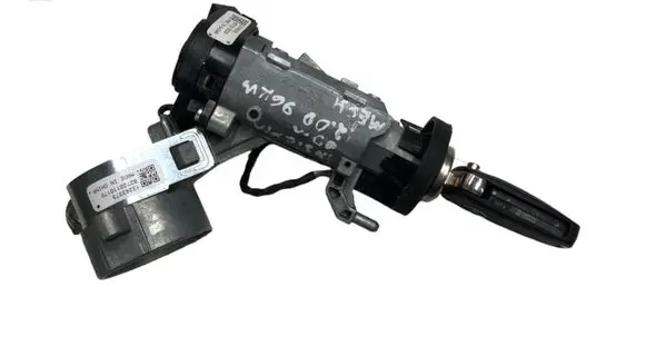 Opel Insignia A Ignition lock 13243373 82720110179