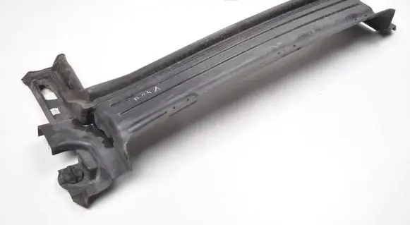 Volvo V40 Intercooler air channel guide 31294096