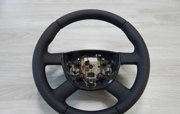 Ford Focus Steering wheel