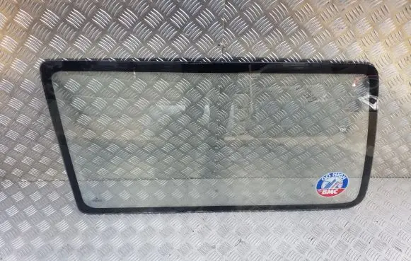 Volkswagen Transporter - Caravelle T4 Rear side window