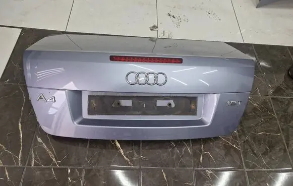 Tailgate/trunk/boot lid