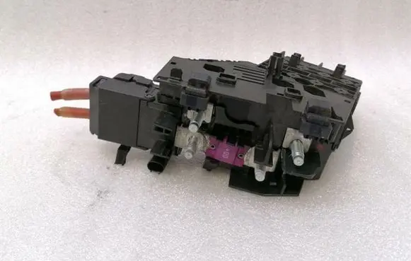 Mercedes-Benz GLE (W166 - C292) Fuse module A1665405202