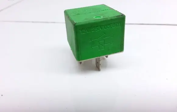 Ford Mondeo Mk III Other relay 12V25A03601