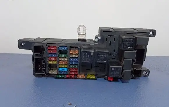 Volvo V70 Fuse box set 8678449