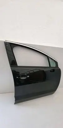 Peugeot 3008 I Front door