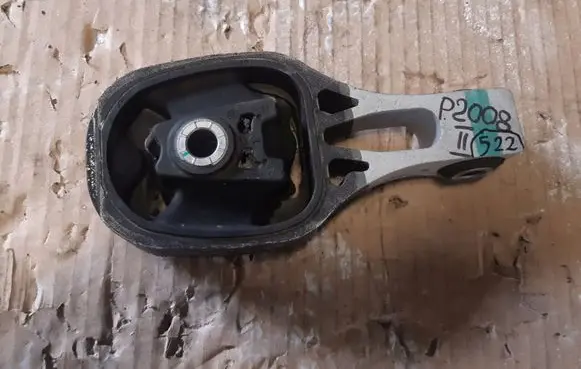 Peugeot 2008 II Engine mount bracket 9824116780