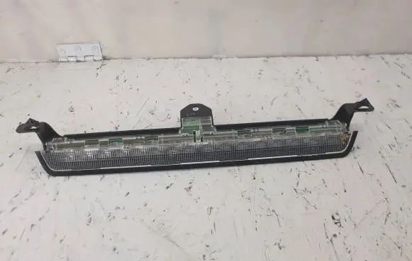 Volvo V70 Third/center stoplight 8658948