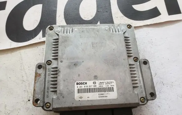 Renault Laguna II Engine control unit/module 0281010637